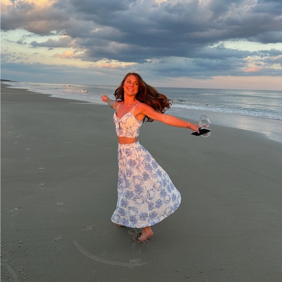 Lulu’s 2 piece set - Picture 3 of 3